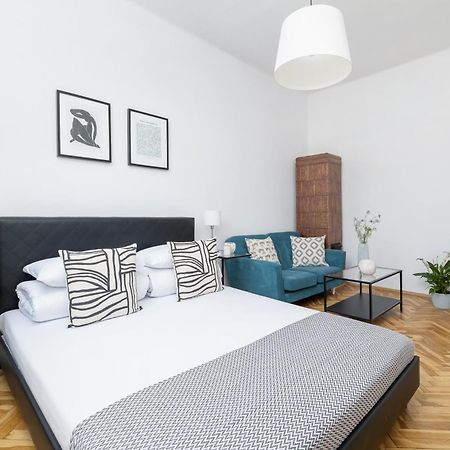 1-Bedroom Apartment - Dluga 65 Street Krasków Eksteriør bilde